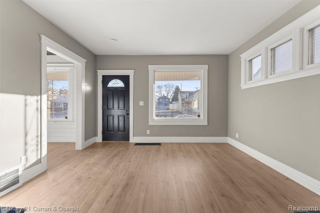 926 7TH Street, Wyandotte, MI 48192 — Photo 3