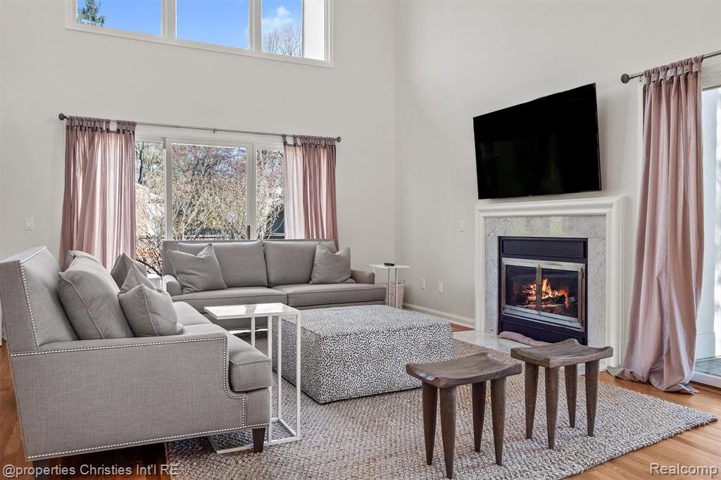 1060 Stratford Place, Bloomfield Hills, MI 48304 — Photo 12