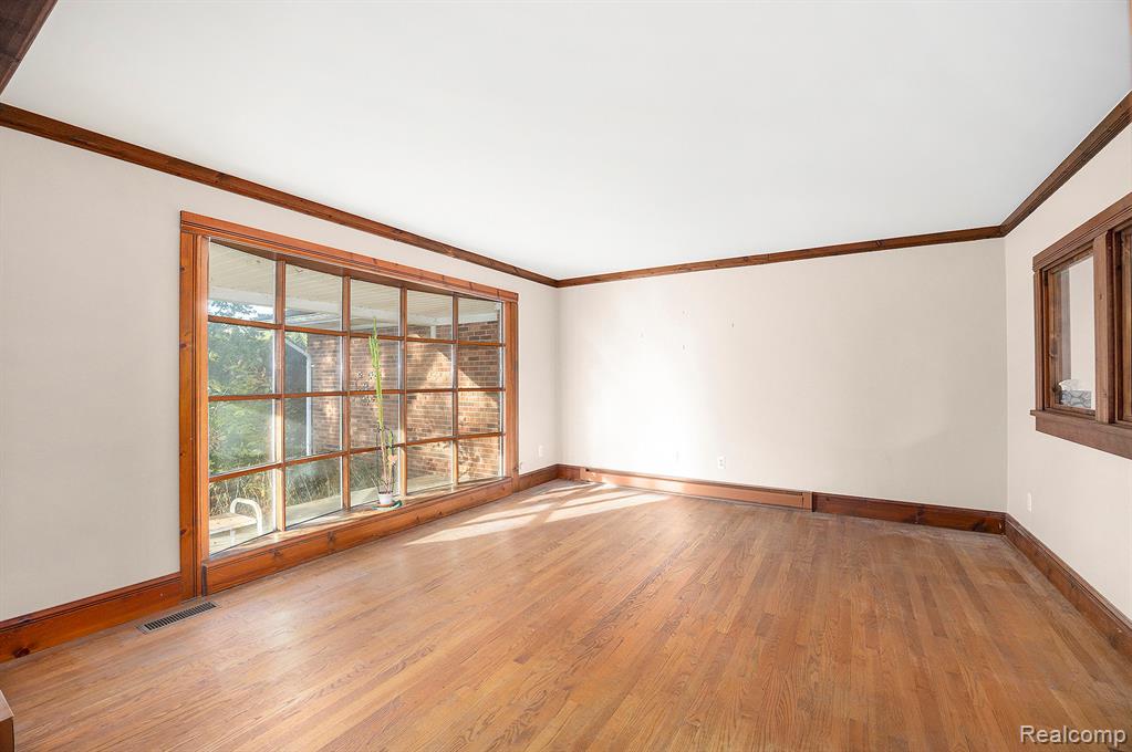 2805 Oakview Drive, Dryden, MI 48428 — Photo 3