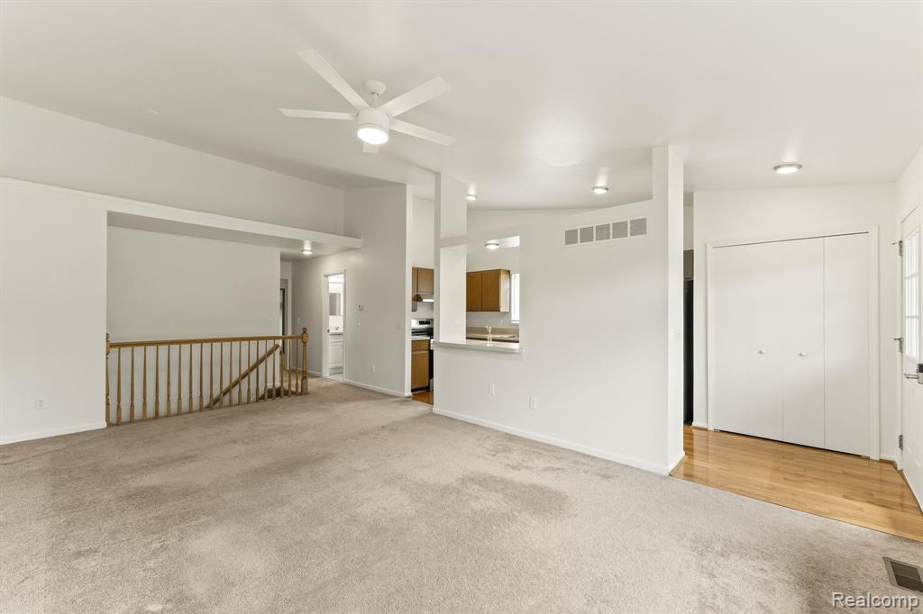 62402 Raleigh Court, 6, South Lyon, MI 48178 — Photo 5