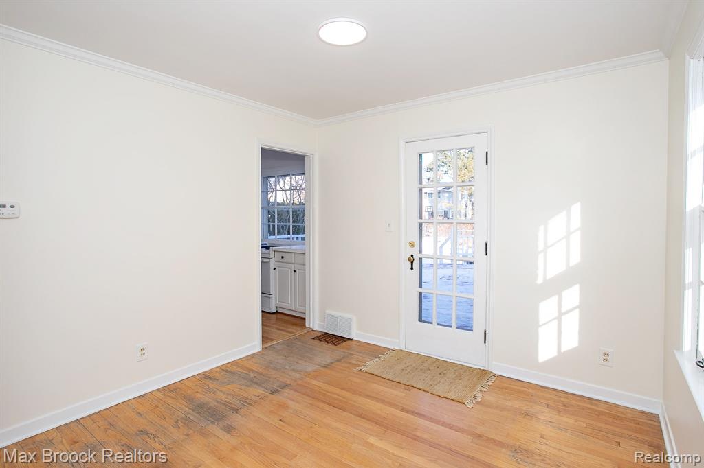 10034 Lasalle Boulevard, Huntington Woods, MI — Photo 12