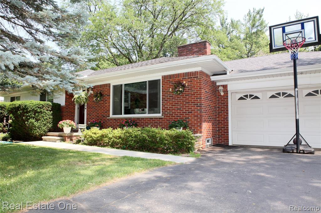 483 Rochdale Drive S, Rochester Hills, MI 48309 — Photo 4