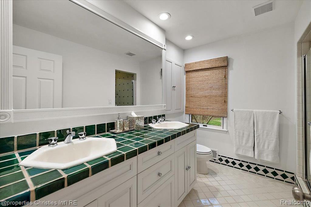 765 S Glenhurst Drive, Birmingham, MI 48009 — Photo 34