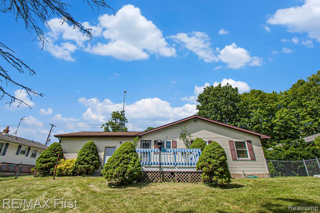 609 W Harris Street, Charlotte, MI 48813 — Photo 17