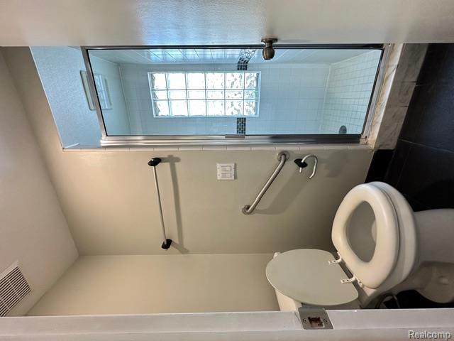 5285 Hardwoods Drive, West Bloomfield, MI 48323 — Photo 12