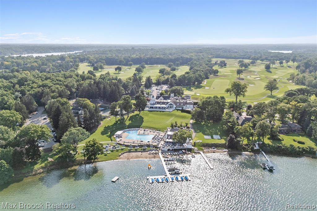 3333 W Shore Drive, Orchard Lake Village, MI 48324 — Photo 89