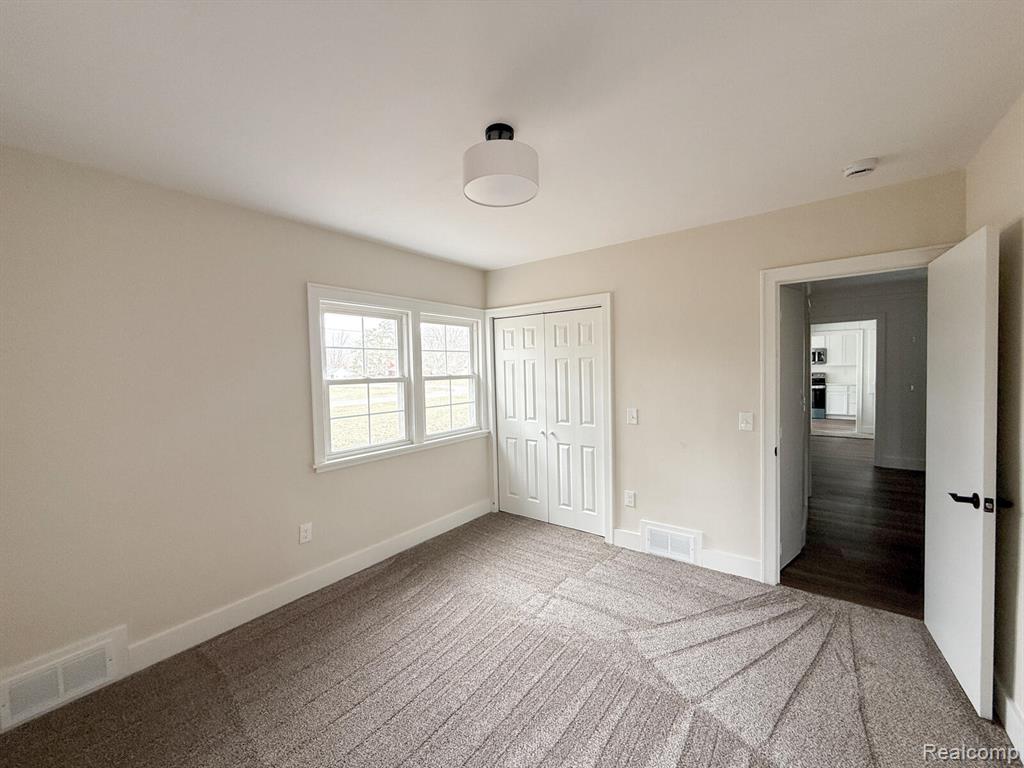 6076 Hugh Street, Burton, MI 48509 — Photo 10