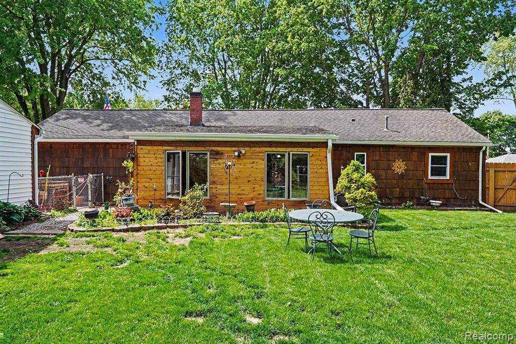 5830 Eldridge Drive, Waterford, MI 48327 — Photo 22