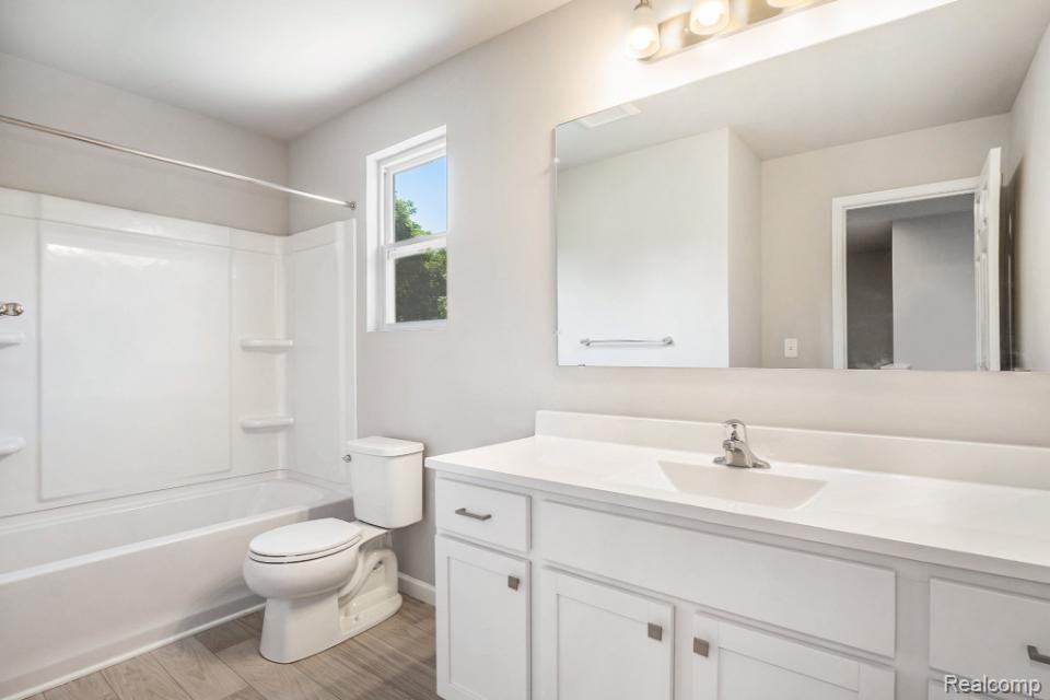 6122 Sage Court, Grand Blanc, MI 48439 — Photo 22