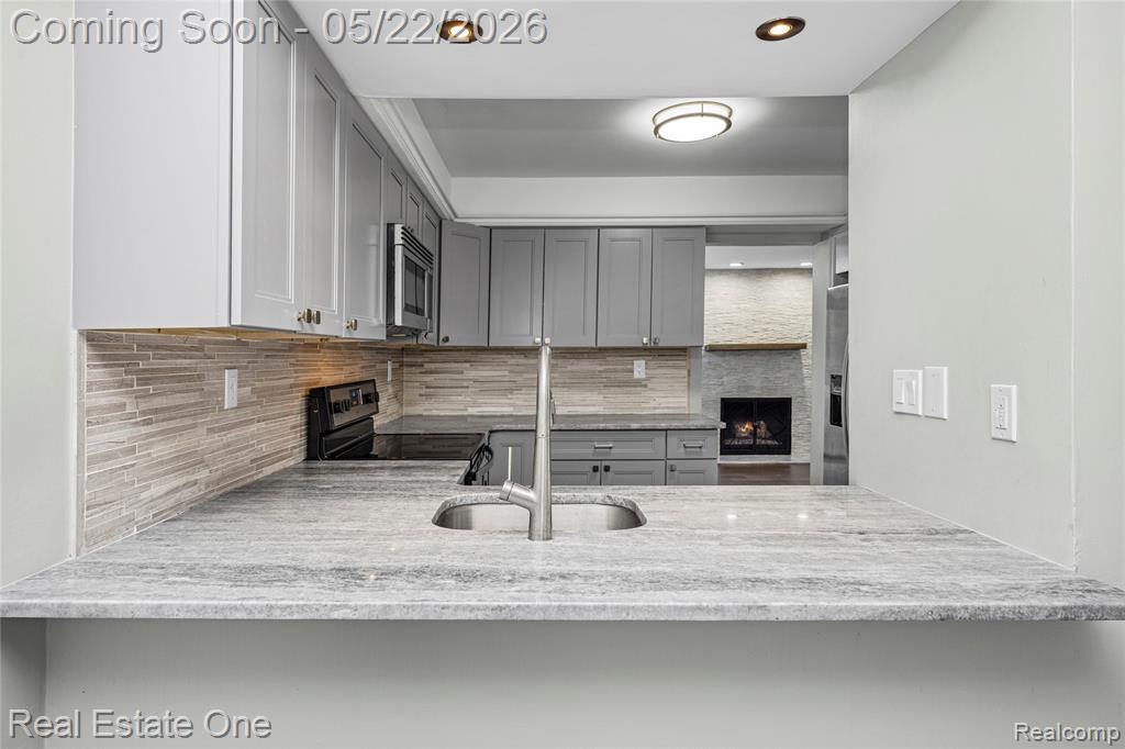 5345 Wright Way W, West Bloomfield, MI — Photo 26