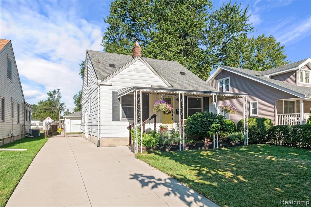 917 N Edison Avenue, Royal Oak, MI 48067 — Photo 3