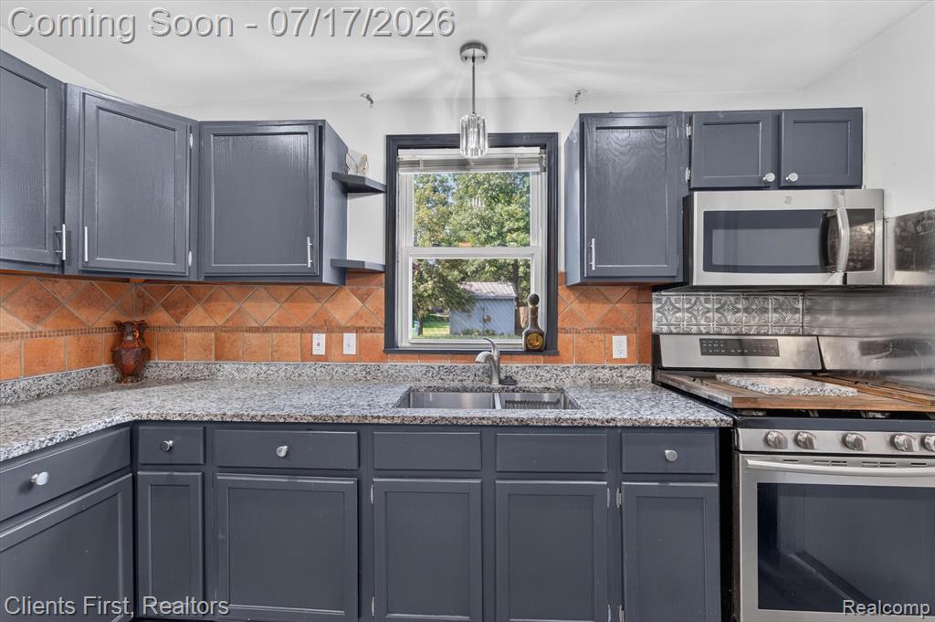 36852 Chase Street, Romulus, MI 48174 — Photo 12