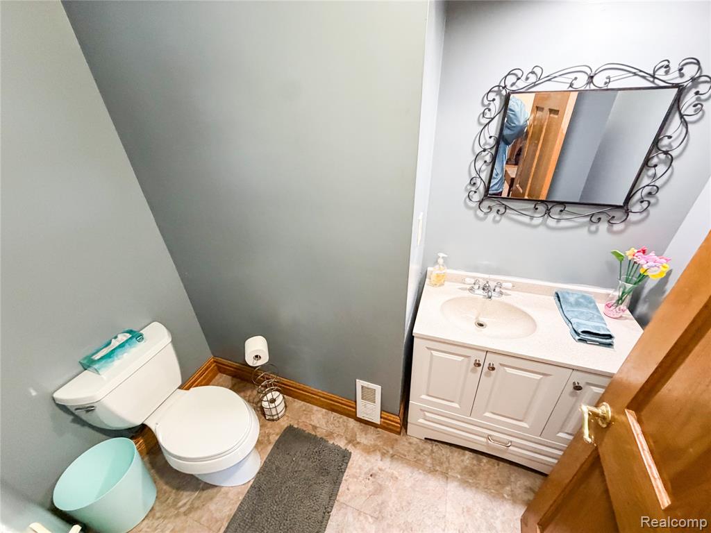 703 Saint John Street, Wyandotte, MI 48192 — Photo 48
