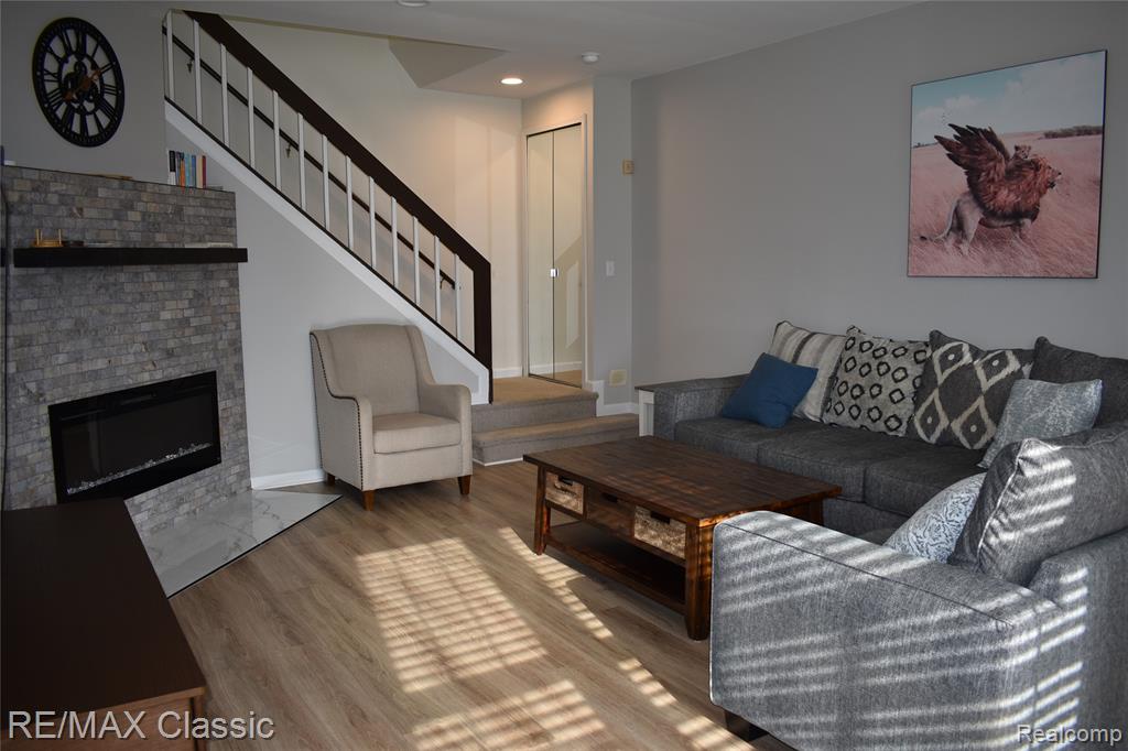 29424 Regents Pointe, 62, Farmington Hills, MI 48331 — Photo 16
