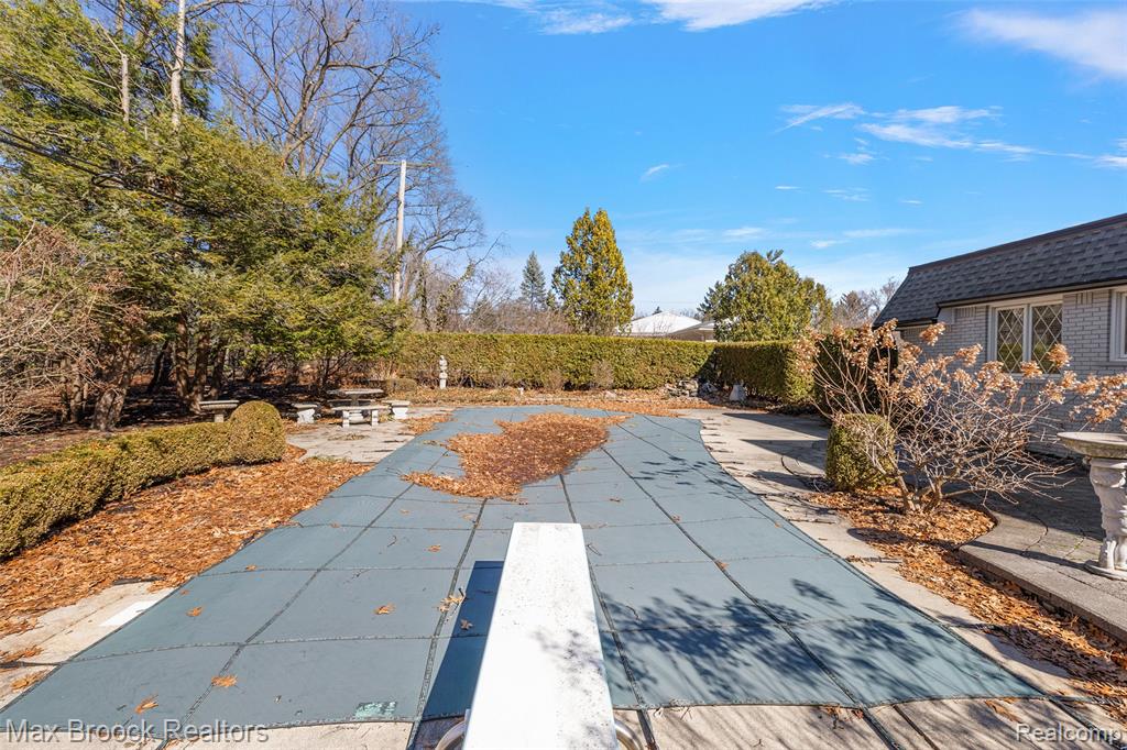 1319 Charrington Road, Bloomfield Hills, MI 48301 — Photo 43