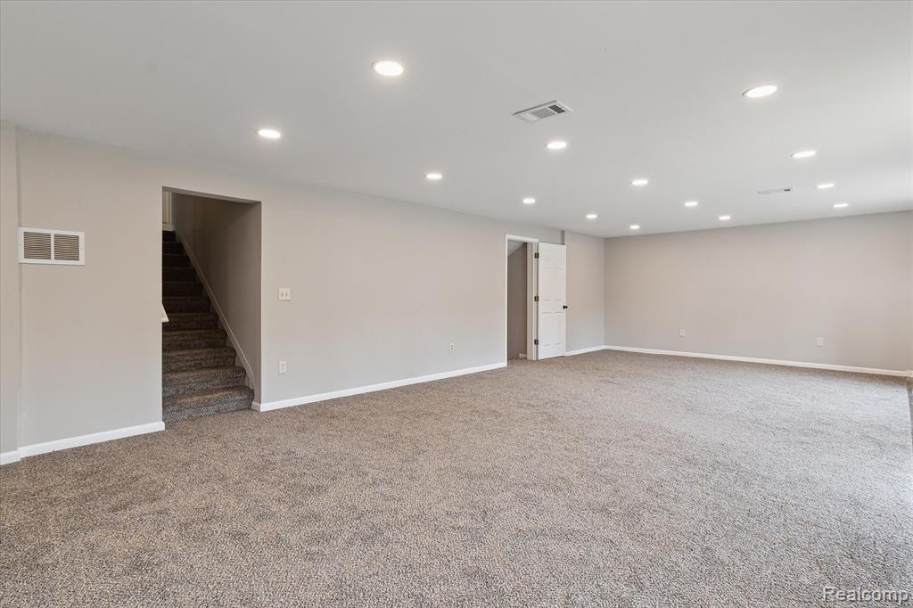2145 Terrapin Street, Wolverine Lake, MI 48390 — Photo 34