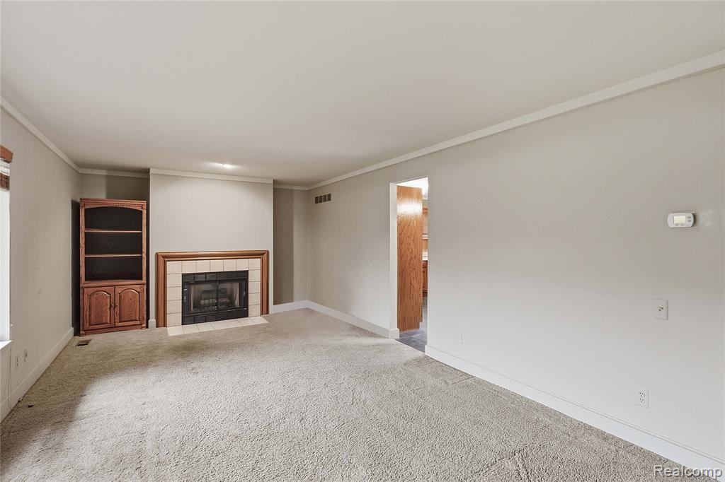 42216 Lochmoor Street, Clinton Twp, MI 48038 — Photo 14
