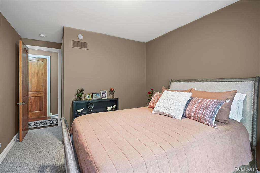 3074 POND Road, Leonard, MI 48367 — Photo 39