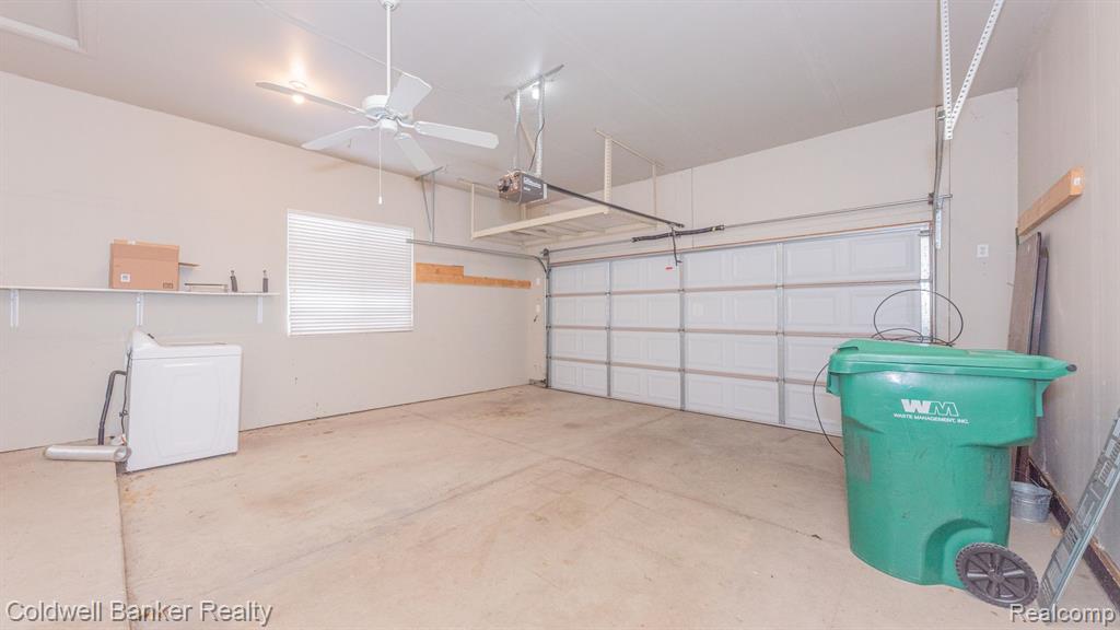 13541 CHRISTINA Lane, Belleville, MI 48111 — Photo 53