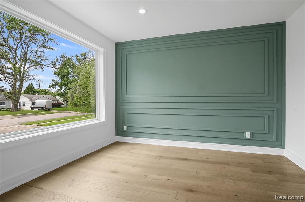 4112 ELMHURST Avenue, Royal Oak, MI 48073 — Photo 9