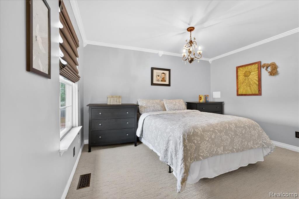 538 Pine Street, Wyandotte, MI 48192 — Photo 27
