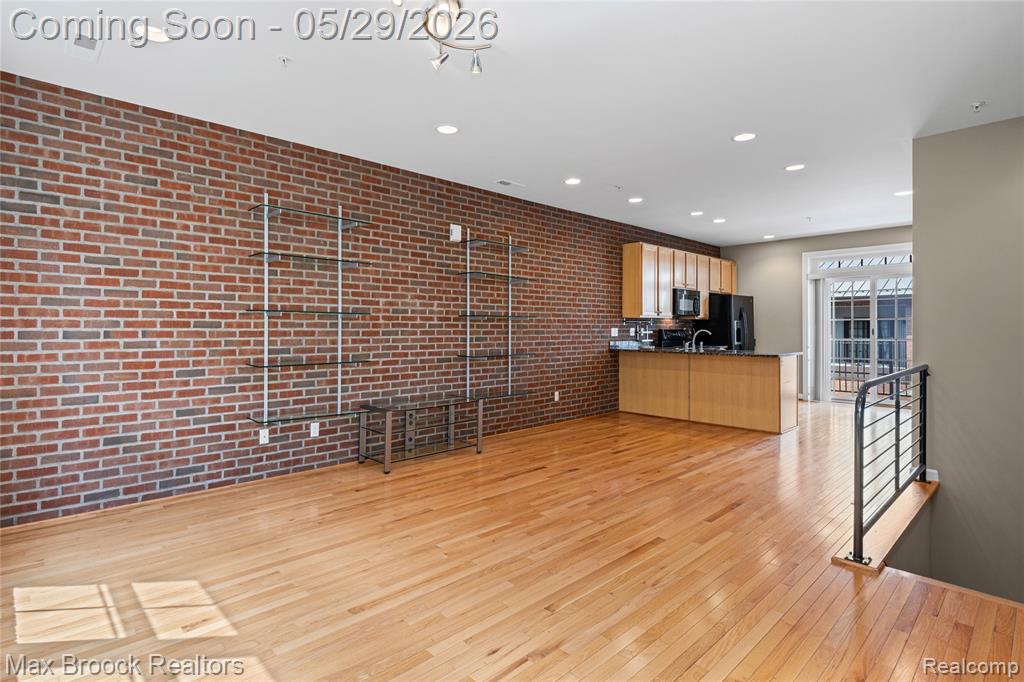420 Lewis Court, Birmingham, MI 48009 — Photo 9