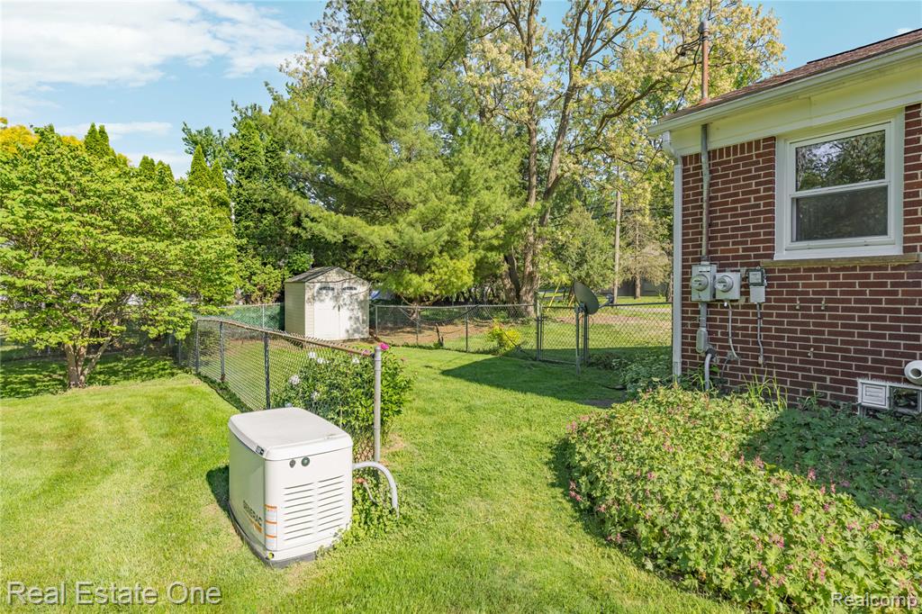 6740 Brockhurst Boulevard, West Bloomfield, MI — Photo 41