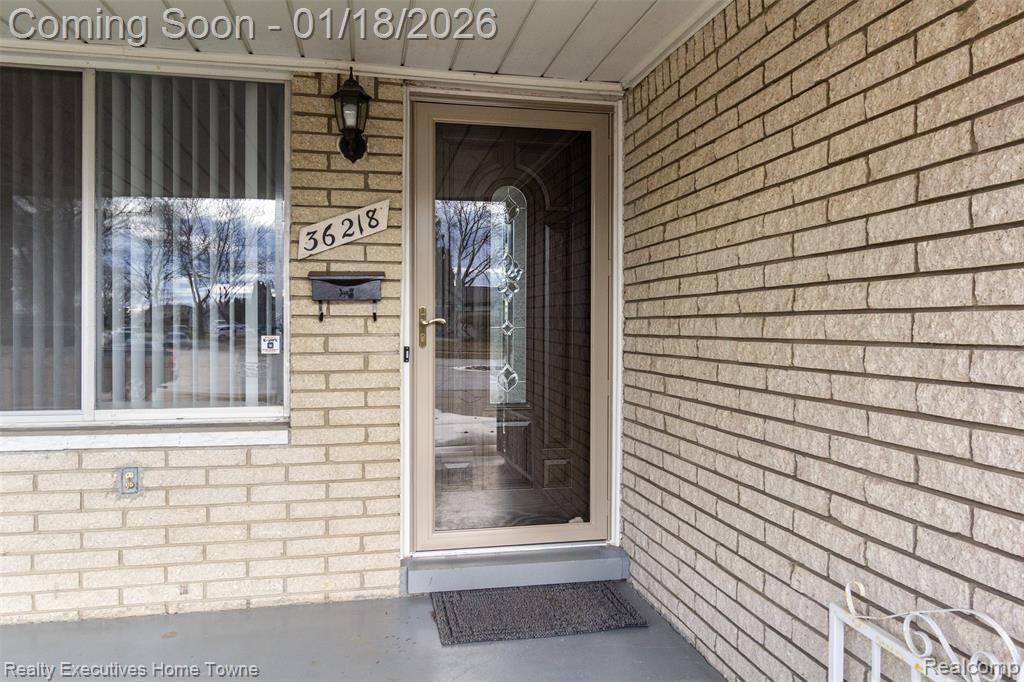 36218 Allison Drive - Photo 4