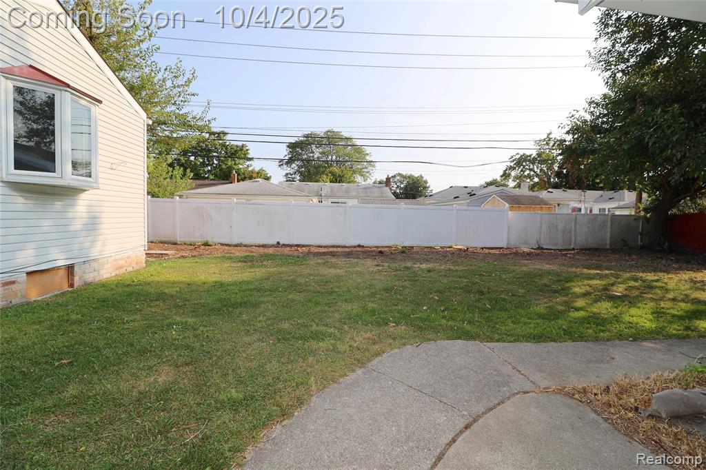 939 Deering Street, Garden City, MI — Photo 33