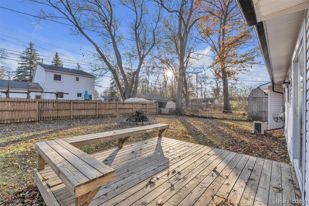 9063 Ashdown Avenue, White Lake, MI — Photo 39
