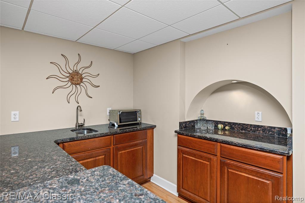 4930 Menominee Lane, Clarkston, MI 48348 — Photo 65