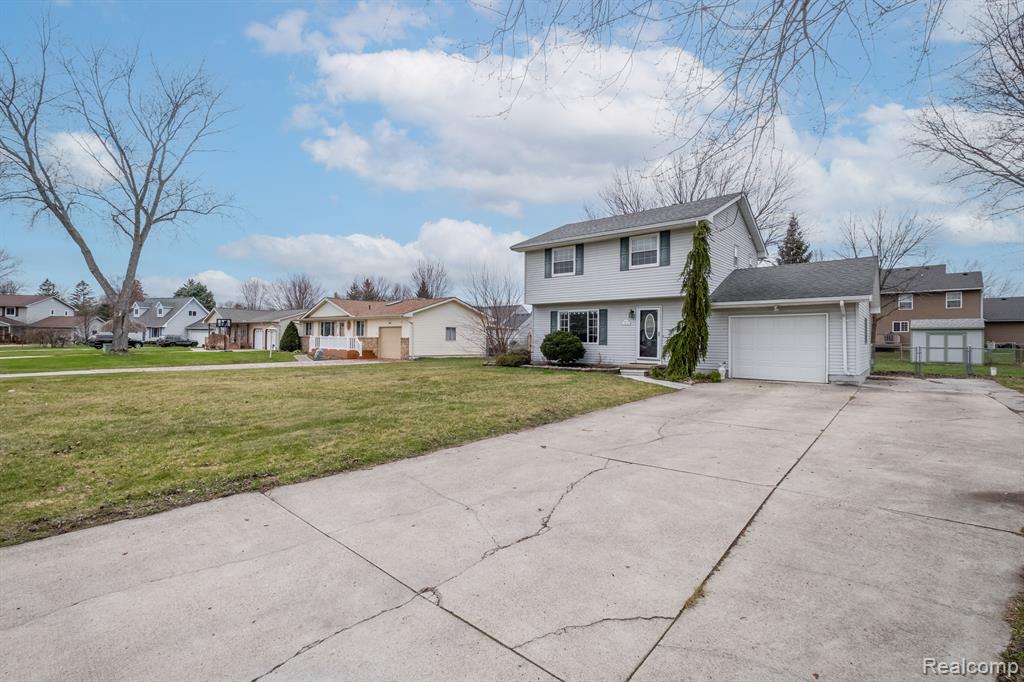 5403 OLE BANNER Trail, Grand Blanc, MI 48439 — Photo 18