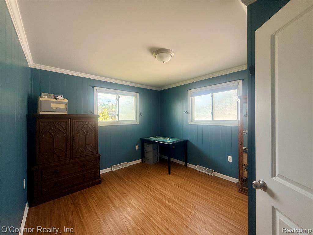 1930 GRATIOT BLVD, Marysville, MI 48040 — Photo 6