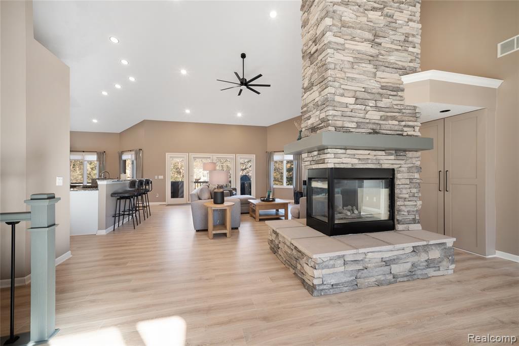 9833 Rolling Greens Drive, Pinckney, MI 48169 — Photo 6