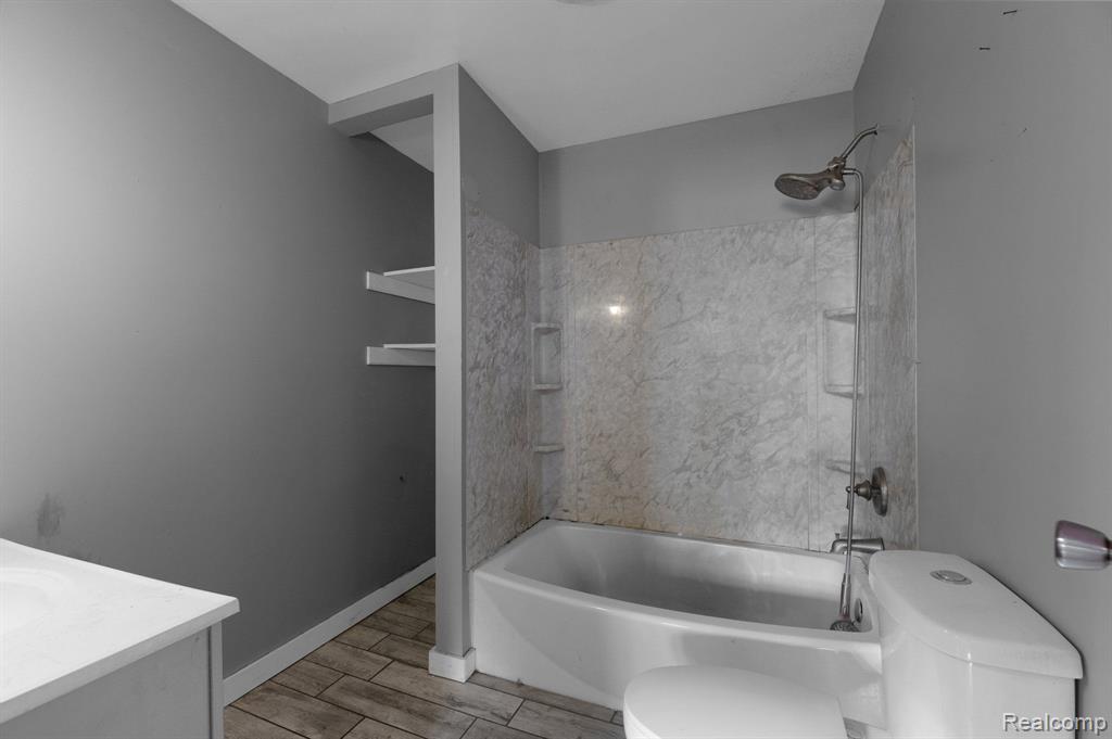 8396 E RICHFIELD Road, Davison, MI 48423 — Photo 16