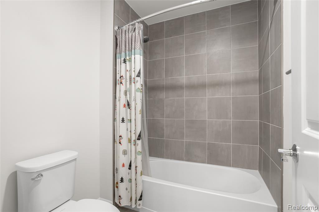 47780 Fieldstone Drive, Northville, MI — Photo 37
