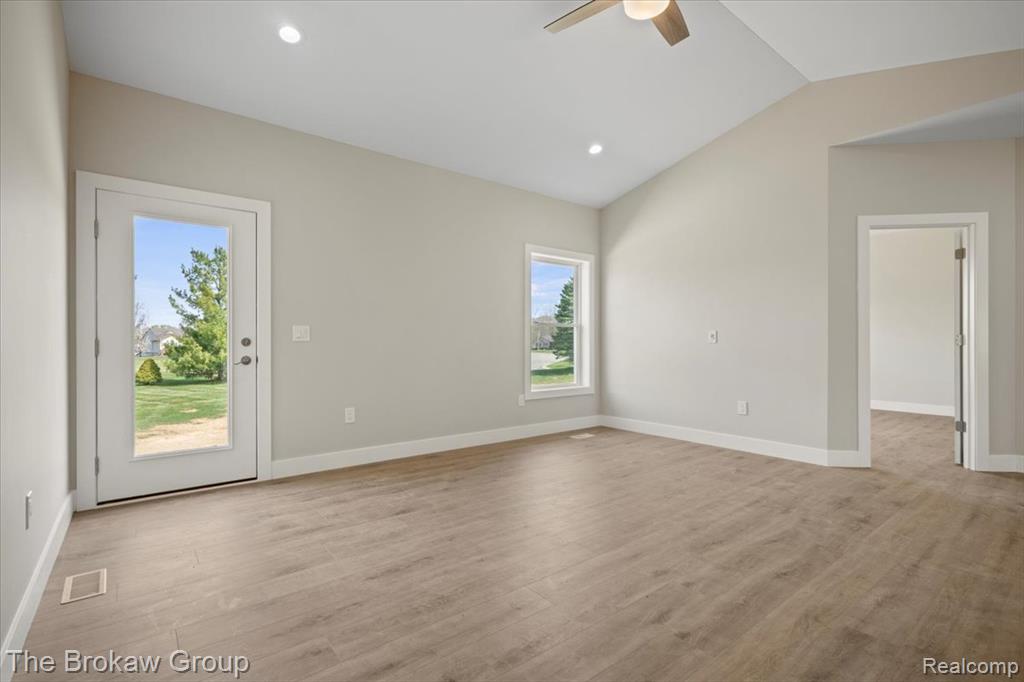 3371 Meadowridge Court, Davison, MI 48423 — Photo 13