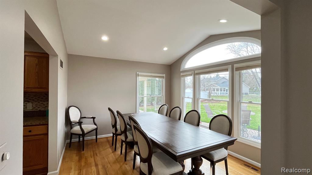 5341 WRIGHT Drive, Troy, MI 48098 — Photo 12
