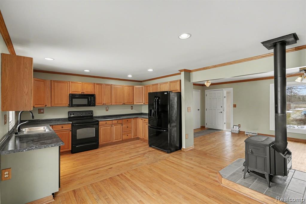 5051 Dutcher Road, Howell, MI 48843 — Photo 4