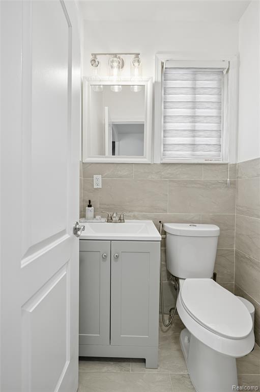 25961 Warrington Street, Dearborn Heights, MI 48127 — Photo 27