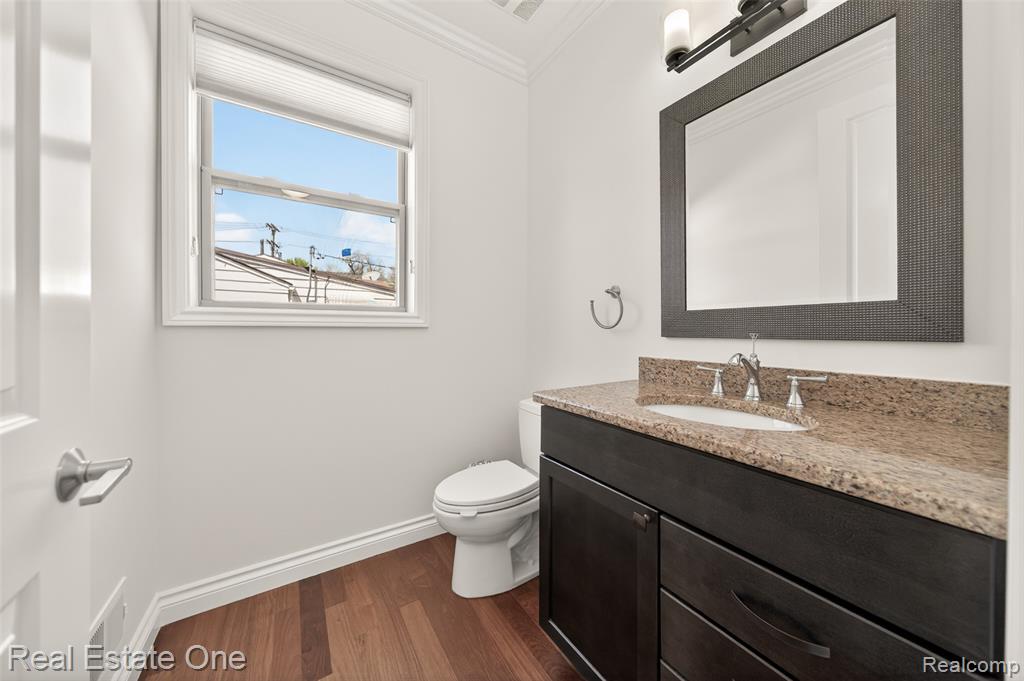 4702 Mankato Avenue, Royal Oak, MI 48073 — Photo 11