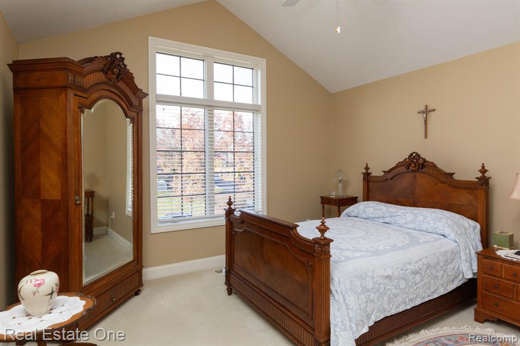658 Langley Road, Rochester Hills, MI 48309 — Photo 42