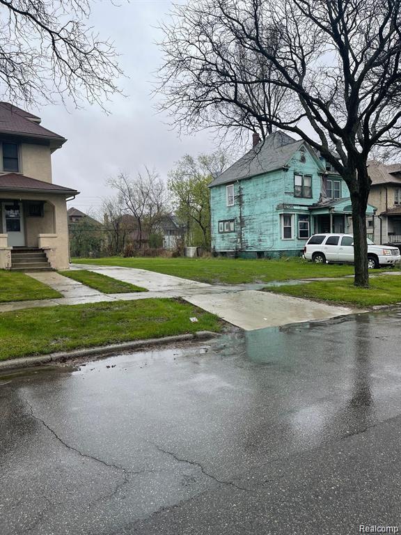 894 ATKINSON Street, Detroit, MI 48202 — Photo 2