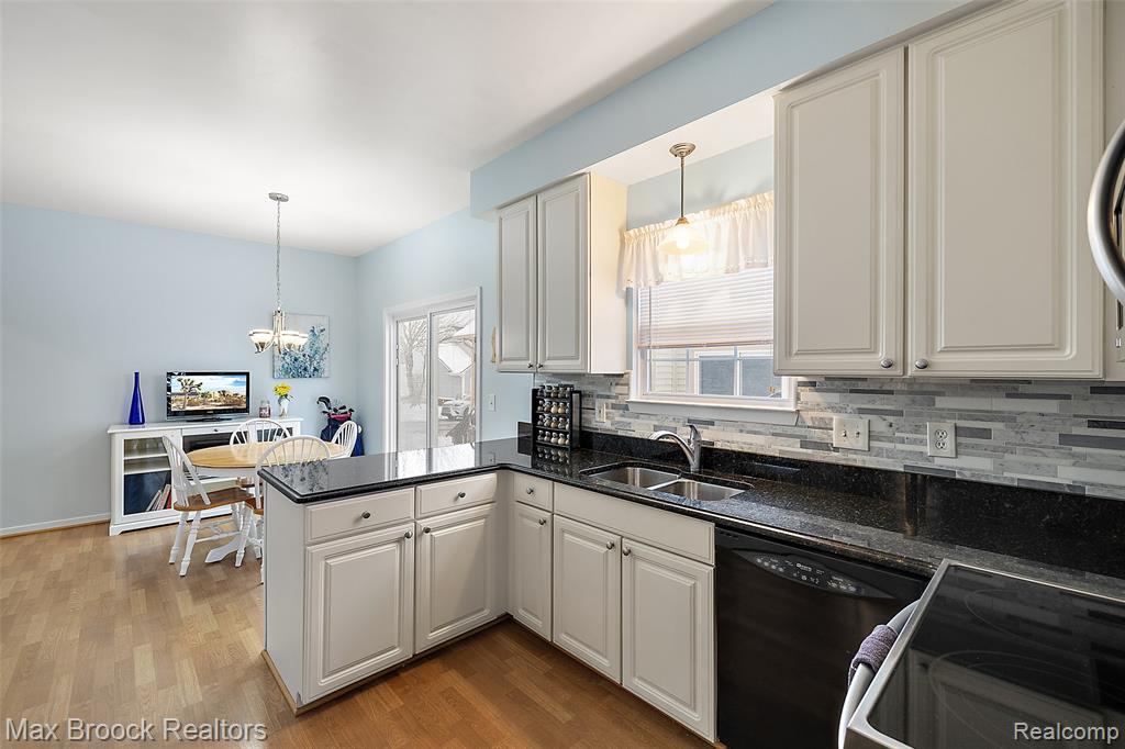 30847 Palmer Drive, Novi, MI 48377 — Photo 7