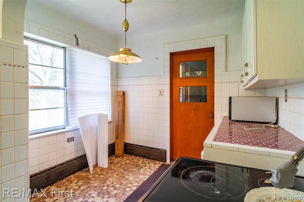 17397 Millar Road, Clinton Twp, MI 48036 — Photo 42