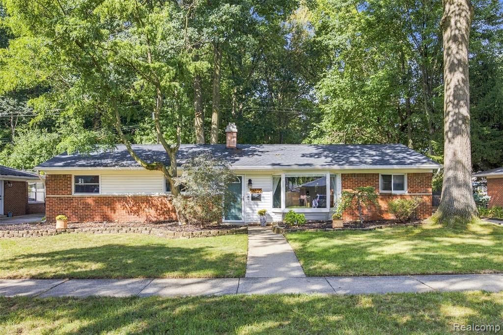 18329 Norwich Road, Livonia, MI 48152
