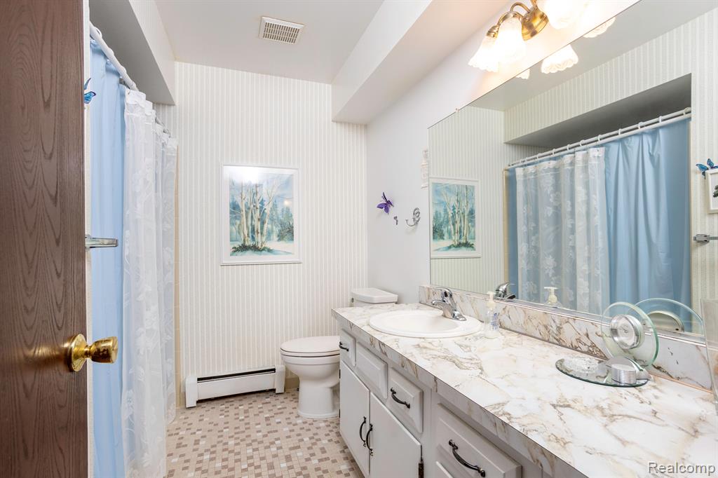 9871 Cambridge Court, South Lyon, MI 48178 — Photo 17