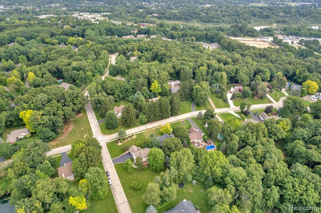 9695 Forest Ridge Drive, Clarkston, MI 48348 — Photo 33