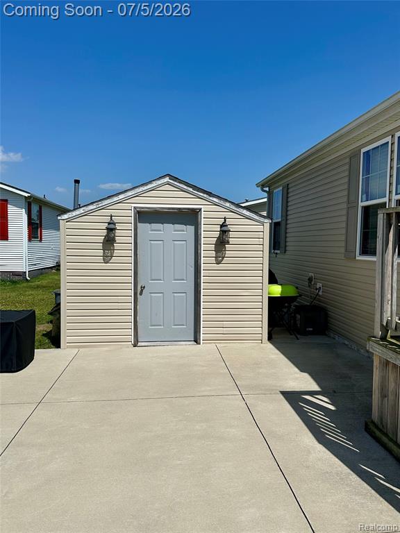 11211 Nearbrook Court, South Lyon, MI 48178 — Photo 2