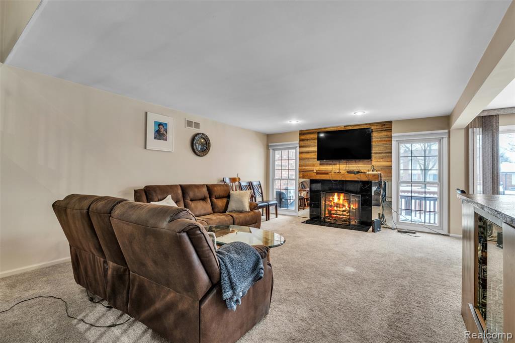 49285 Ashley Court, Shelby Twp, MI 48315 — Photo 9